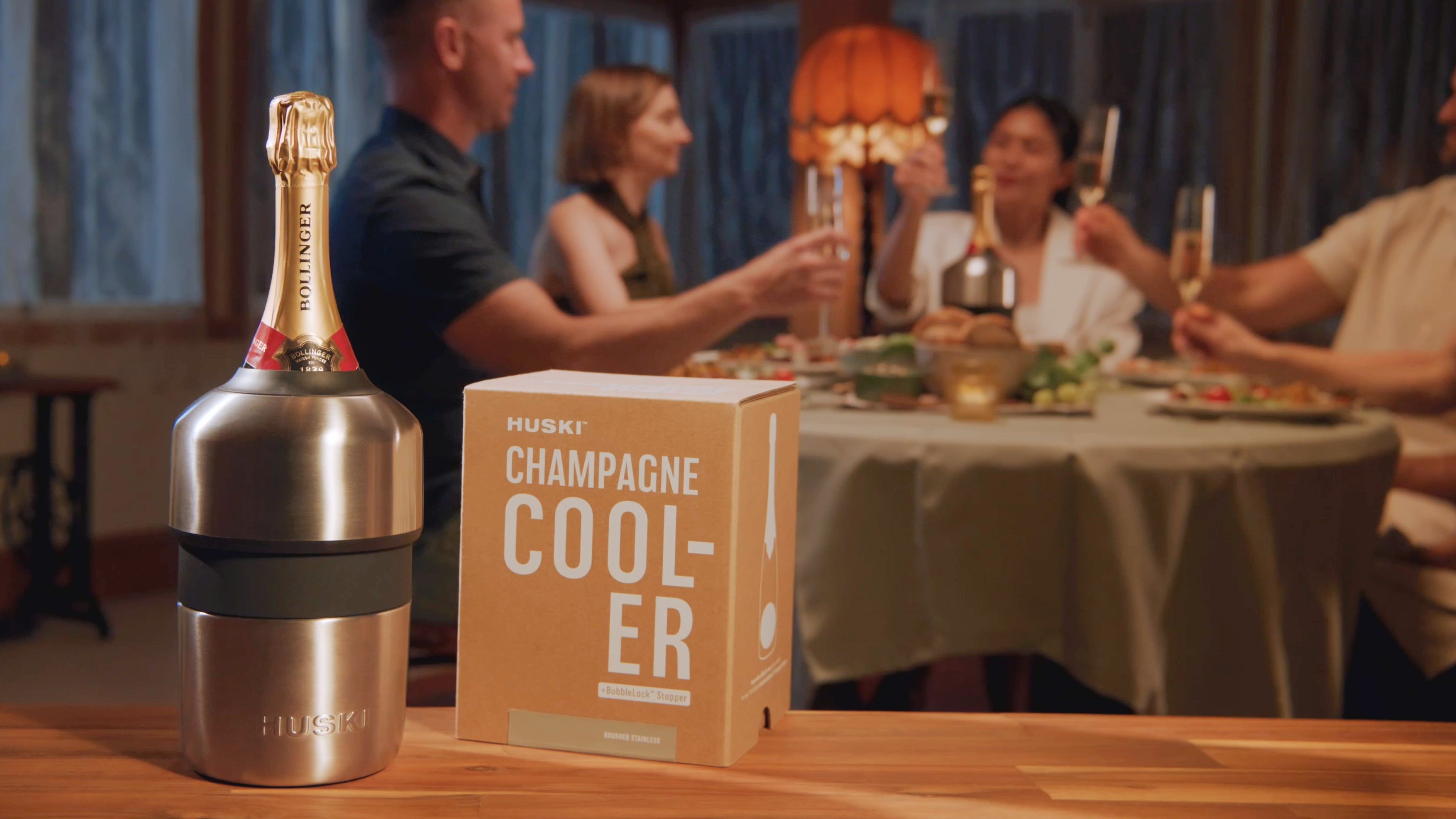 Load video: Huski Champagne Cooler Video